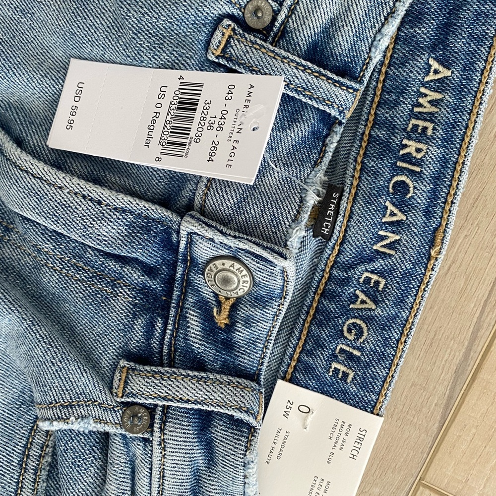 American Eagle | mom jean never worn